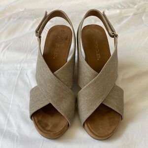 Natural fabric wedge slingback sandals